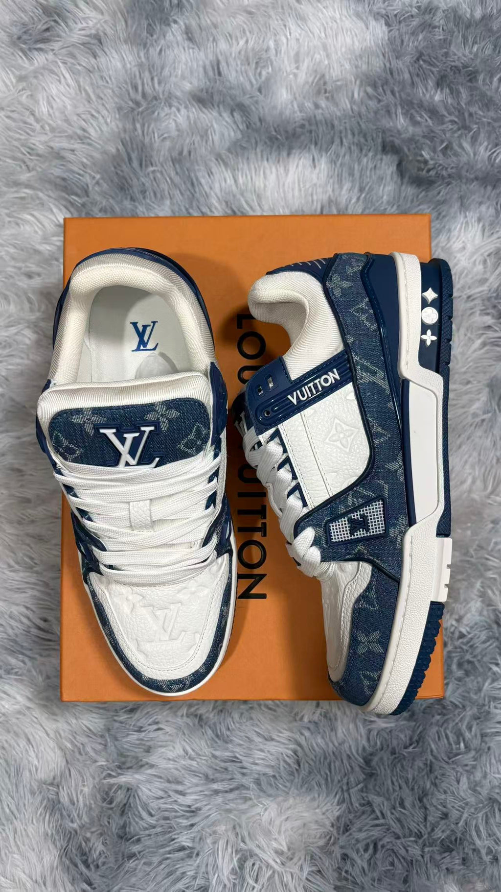 L\/ SHOES